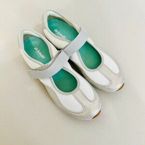 NEW DR. SCHOLL'S GOODIE SILVER AND WHITE ODORBAN SILVADUR MARY JANE SNEAKERS